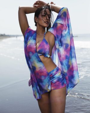 Noor Malabika Instagram - The beauty you see in me is a reflection of you💫

International wonderful photographer : @rajeshgopinathphotography 
The most talented celebrity makeup artist : 
@shefali_fidelis @shefalifashionstudio 
#noedit #beach #shoot #international #art #artist #model #actor #hollywood #bollywood