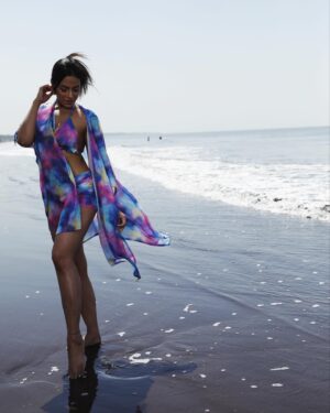 Noor Malabika Instagram - The beauty you see in me is a reflection of you💫

International wonderful photographer : @rajeshgopinathphotography 
The most talented celebrity makeup artist : 
@shefali_fidelis @shefalifashionstudio 
#noedit #beach #shoot #international #art #artist #model #actor #hollywood #bollywood