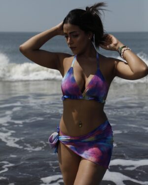 Noor Malabika Instagram - Don’t look at me like that!😉😈

Amazing international photographer : @rajeshgopinathphotography 
Talented celebrity makeup artist : @shefali_fidelis  @shefalifashionstudio 
#international #shoot #teaser #upcoming #goa #model #art #artist #actor #bollywood #hollywood #beach #vibe #summer