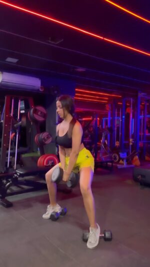 Noor Malabika Instagram - If you get the different me, that means I saw the real you..
Video credit goes to: @soha.n_1 
#workout #daily #habit #motivation #gymlife #gymgirl #gymtime #consistency