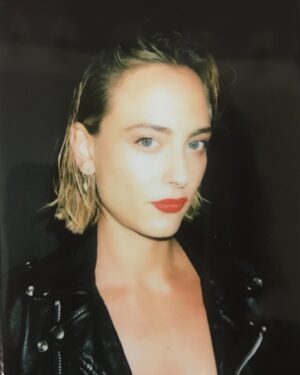 Nora Arnezeder Instagram - @beautyisboring @sabrinabmakeup @agnesecabala