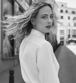Nora Arnezeder Instagram - @variety @celine @petraflannery @charlottedickens29 @chaviv_hair @stoneparis #lemusk
