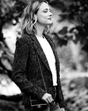 Nora Arnezeder Instagram - @ffangouleme @chanelofficial #l’enfantduparadis @salimkechiouche @gabyhairdream @heroeshair