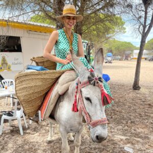 Norma Ruiz Instagram - Este año no ha podido ser.. causas muy bonitas y de fuerza mayor me impiden hacer mi adorado Camino del Rocío. Pero mi alma y espíritu siempre esta con vosotros! Ole los rocieros💃🙏🏻 #sanlucardebarrameda
