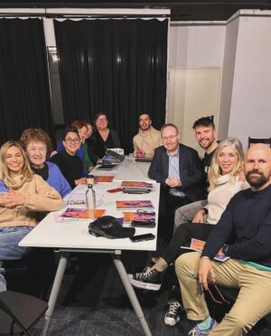 Norma Ruiz Instagram - Esto ya ha arrancado !! Primer día de ensayo de esta joya de función #Lasquegritan Que suerte la mía con este equipazo!! @evaisanta #BeatrizCarvajal @pepa_rus @josemariadelcastillo @antoniorinconcano @coribante @cimarroj @pentacionespectaculos @lupe @monicaboromello @jesustorresactor 🎭 #amoelteatro