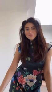 Actress Noureen DeWulf HD Instagram Photos and Wallpapers May 2023