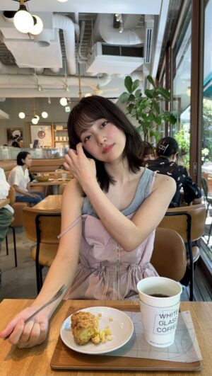 Nozomi Hanayagi Instagram - 🙂‍↕️🧁☕️🌀