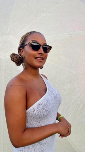 Nubya Garcia Instagram - @thisisgala we really welcomed in the summer, London thank you so much ! ☀️

Mua @oonac_artistry 
Braids @tranca.d.preto