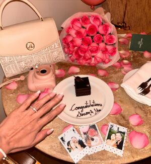 Nur Berfin Çiroğlu Instagram - 🤍💍🤍 Bu arada şaka bi yana ben cidden YES dedim #14032024