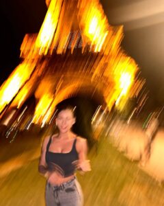 Nur Berfin Çiroğlu Instagram - Löyf is tuğh shöğht tü löğn Fğrench, lets jüst 💋