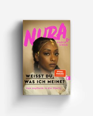 Nura Habib Omer Instagram - Throwback to this wonderful shooting with @jo.frotastic & my best selling book 🥹