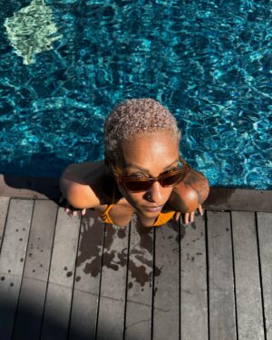 Nura Habib Omer Instagram - FYI I’m an email ☀️👙🌊 📸 @_desertrose__ 💕