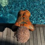 Nura Habib Omer Instagram - FYI I’m an email ☀️👙🌊 📸 @_desertrose__ 💕