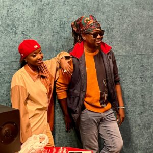 Nura Habib Omer Instagram - Good Times at @wanenestudios in Dar-Es-Salaam with @fridaamaniofficial and @nura 🇹🇿 @soskinderdoerfer Connection #nikoknows 📸 by @conquestair