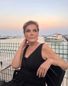 Nurseli İdiz Top 100 Instagram Photos and Posts