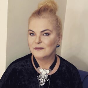 Nurseli İdiz Instagram - Merhabalar iyi akşamlar Canlı Masa bu akşam ve her akşam saat: 21:30 da Uçan Kuş Tv’de hepinizi bekliyorum sakın kaçırmayın. 🌺🙏🏼❤️