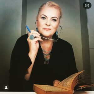 Nurseli İdiz Instagram - Herkese Merhaba bundan böyle Uçan Kuş Tv’de Canlı Masa Programımız saat 21:30’da hepinizi bekliyoruz. 🌺🙏🏼❤️