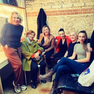Nurseli İdiz Instagram - Sevgili Fundacımm iyi ki geldiniz ayağınıza, yüreğinize sağlık güzel günlerde tekrar buluşmak üzere sevgiler ♥️ @fundasadikahmet @gulkarabayir @nergiskumbasar @kimyagokce