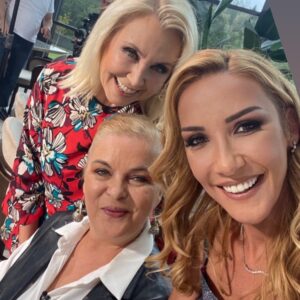 Nurseli İdiz Instagram - Dostlarla daha nice güzel programlara çok teşekkürler. @nergiskumbasar @bbalcicekilter