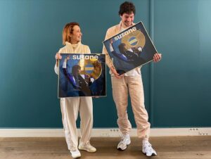 Océane Colom Instagram - Avant de vous raconter la suite, je me devais de vous partager cette surprise qui a bouleversé ma journée … 
TOÏ TOÏ est disque d’or 🍾
Merci à tous ceux qui ont fait vivre cet album, big up spécial à @valentinmarso de l’avoir conçu avec moi, tellement hâte de vous confier le prochain, 50 000 mercis au public qui me soutient 🙏🏻

@3emebureau 
@w_spectacle 
@faubourg26 
@simon_nodet 
@poallwhite 
@gabrielkda 
@eliselecomte 
@_labab_ 
@clarissebalencie 
@yumanei 
@paulkraz 
@rmarjault 
@berrefrancoisle 
@clarasmal 
@capriciateglia 
@juliaronget
@katparolo 
@lestudioms 
@francesco.papaleo.music 
@viktorvondaphodil 
@tom.fire 
@jponfire 
@unregisseur 
@dorianjollet
@alexgopher 
@nkf_trackbastardz 
@teme_tan 
@feder.music 
@grandcorpsmaladeoff