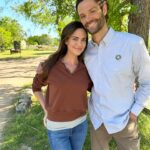 Odette Annable Instagram - It’s WALKER WEDNESDAY Y’ALL! Just #cordri over here horsin’ around. See you tonight @thecwwalker 8/7c. @jaredpadalecki 🤠