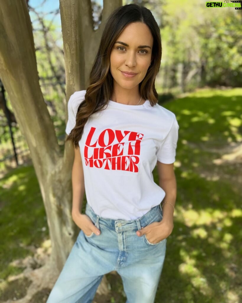 Odette Annable Instagram - Supporting @allianceofmoms led by my friend @_heartmom_ is an honor. We, as Mothers, need community. We need love, support and guidance. Alliance of Moms does that and more by supporting parenting teens in foster care. Please help support this beautiful organization that has helped change people’s lives this Mother’s Day and purchase this awesome tee. #LOVELIKEAMOTHER Link in bio ♥️