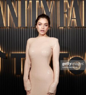 Odeya Rush Instagram - Thanks for having me last night @vanityfair  peace and love :D !!