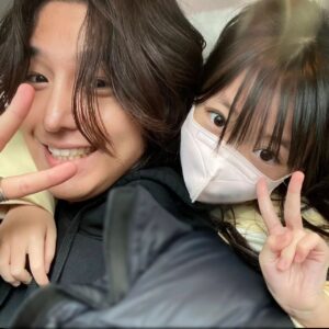 Oh Ji-yul Instagram - #오지율 #아역배우 
.
.

삼촌이랑 셀카!!🥰 

오늘도 화이팅!!☕️💕

@cactusv_v

.
.

#이재곧죽습니다 #더글로리 #TheGlory #하예솔 #이상한변호사우영우 🐬