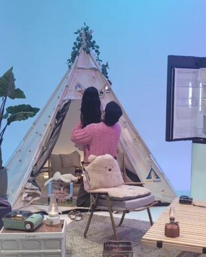 Oh Ji-yul Instagram - #덱스 #오지율 #아역배우 @dex_xeb
.
.

생각보다 일찍 끝난 촬영을 무척 아쉬워하던 지율이와
한참을 재밌게 놀아주셨던 덱스 삼촌.🤸🤸‍♂️

<나는 지금 화가 나 있어> 본방사수하며 늘 응원합니다!!💪☺️

.
.

#나는지금화가나있어 #MBCevery1 #덱스 #이경규 #박명수 #권율
#아는식당 #좀비버스 #솔로지옥3  #넷플릭스  #Netflix  #덱스101
#덱스의냉터뷰 #오지율  #마르디메크르디레쁘띠 #mardimercredi
