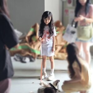 Oh Ji-yul Instagram - #오지율 #아역배우 #키즈모델 
.
.

지율이 만큼 애교가 많은 친구!!
처음 만났는데도 쓰담쓰담 해달라며 배를 내어준다 ...🐕🐩

.
.

#귀염뽕짝원정대 #더글로리 #하예솔 #이상한변호사우영우 #승리호
#키디키디 #kidikidi #마르디메크르디레쁘띠 #mardimercredi 💮
