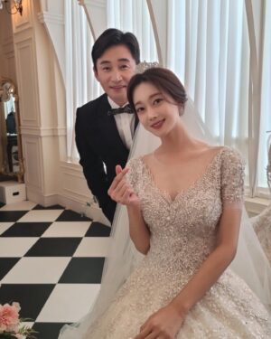 Oh Seung-ah Instagram - -

<세 번째 결혼>드레스사진모음집😆
다정이의 세 남자들과 재진감독님..🩷

#MBC #세번째결혼 #드레스 #많이도입었다 #이제여한이없음 #🤣