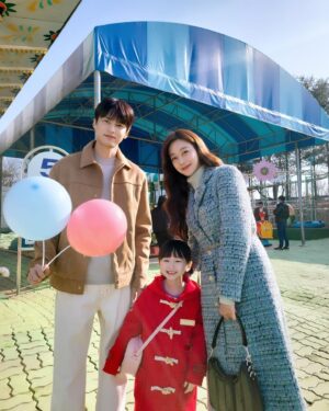 Oh Seung-ah Instagram - -

상철아빠,요한아빠 누가좋니 안나야..?😆
이번주도 역시 7시5분
MBC < 세 번째 결혼💎 >과 함께해요🤍

#MBC #세번째결혼💎 #윤선우 #문지후 #오승아 #이아린 #함께해요🤭