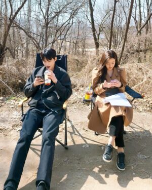 Oh Seung-ah Instagram - -

촬영 대기중인 요한&다정이🥰
오늘 저녁 7시 5분 MBC < 세 번째 결혼💎 > 
함께해요🤍🩵

#MBC #세번째결혼💎#왕요한 #정다정 #윤선우 #오승아 #촬영중🎬