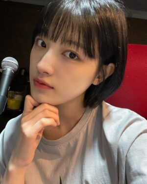 Oh Seung-hee Instagram - 요즘엔 염색.탈색모도 기부 가능한 ㅅ1대라굿🫶🏻