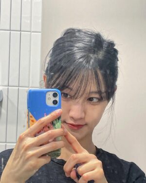 Oh Seung-hee Instagram - 달면 삼키고 쓰면 얼른 삼키자
