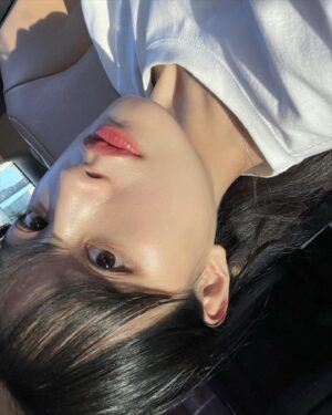 Oh Seung-hee Instagram - 달면 삼키고 쓰면 얼른 삼키자