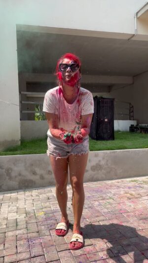 Oindrila Bose Instagram - Happy holi ❤️💚💙💜🤍
.
.
.
.
#holi2024 #together #explore #letsplay