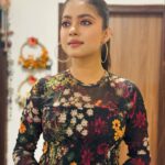 Oindrila Bose Instagram - 🙋🏻‍♀️there #fitcheck #ottd #love #hope