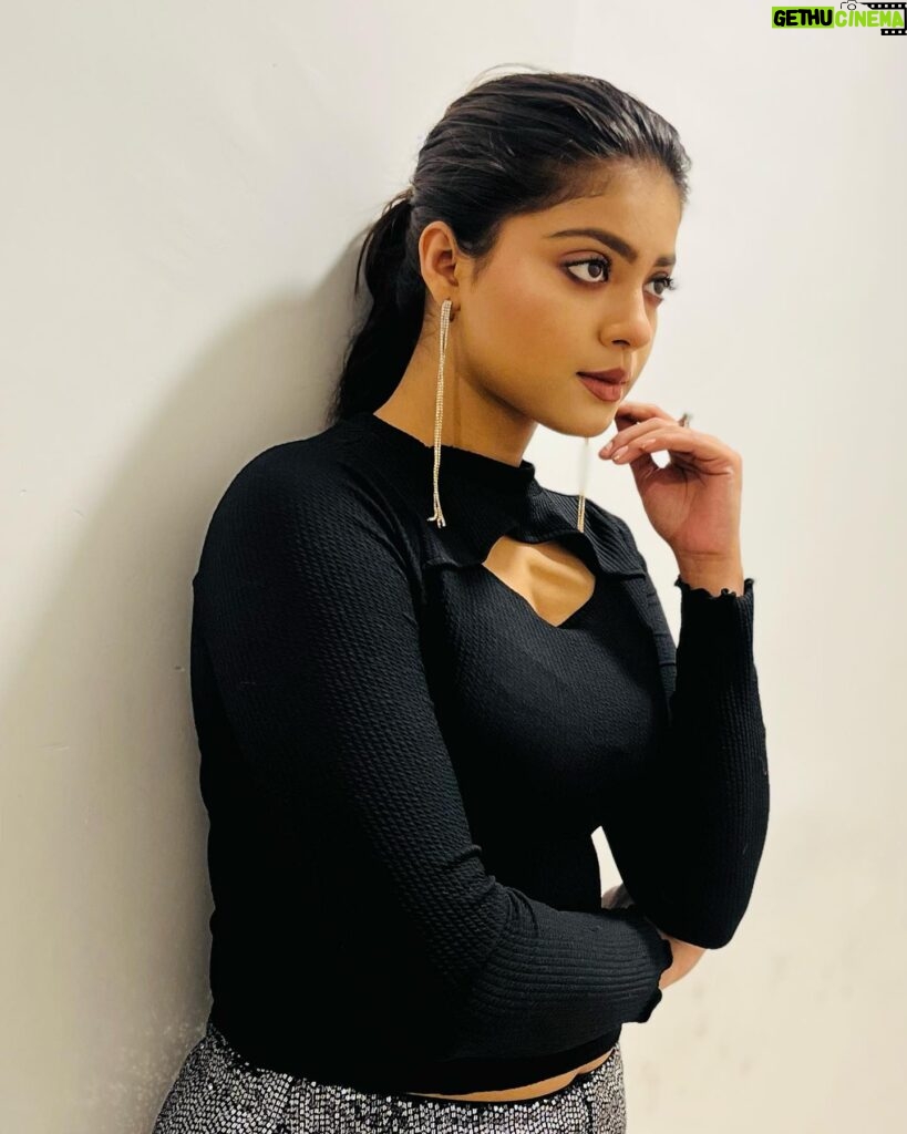 Oindrila Bose Instagram - 🏴 . . . #explore #black #choice #ottd