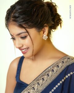 Oindrila Bose Instagram - 💙 . . . . Jewellery @kasira_official Make up and hair @lili_mondal_makeup_artist Photographs by @imsumanta Styled by @subrata4462