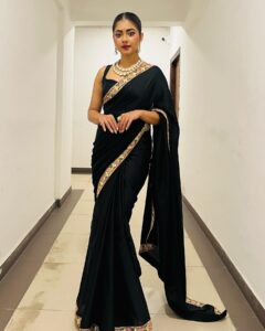 Oindrila Bose Instagram - 🎆 #zeebangla #sonarsongsar2024 Wardrobe @___vastraa Jewellery @jhalak_thedesignerstore Make up and hair @baban.islam.54 Styled by @subrata4462