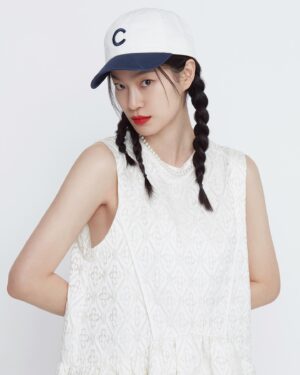 Ok Ja-yeon Instagram - 우먼센스 6월호🤍

@iwomansense 
Editor 송정은 
Photo 김외밀 
Hair @aluu_doeun 
Makeup @aluu_ssoo9242 
Style @ringring.studio