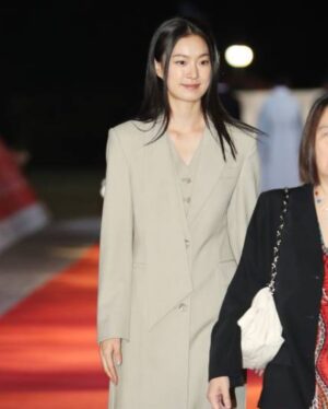 Ok Ja-yeon Instagram - 베스트 입어본 거 처음 :^)