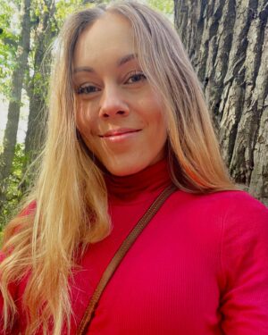 Olena Oleksandrivna Kucher-Topolya Thumbnail - 6.5K Likes - Most Liked Instagram Photos