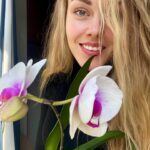 Olena Oleksandrivna Kucher-Topolya Instagram – Весна :) сонце в голові і в серці! Най буде так!!!😽