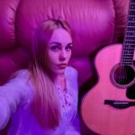 Olena Oleksandrivna Kucher-Topolya Instagram – Сутінки…гітара…рожевість…)))