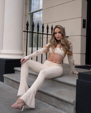 Olga Bednarska Instagram - It’s a love affair with me and this set

@ohpolly AD.