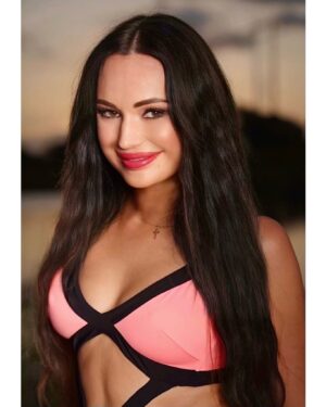 Olga Bespalenko Instagram - Nobody can make you happy until you are happy with yourself first. Photo credit @jeffremas