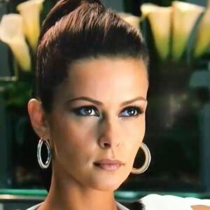 Olga Fonda Instagram - I spy Fara on tv right now!! 😜 #realsteel #movie #movieoftheday #sunday #sundaymovie #attitude 💋
