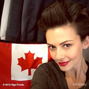 Olga Fonda Instagram - Canada! 😍 #Vancouver #BCHC #Canada #Work #BTS #Happy #RedLips #Smile #Memories #TravelingInStyle